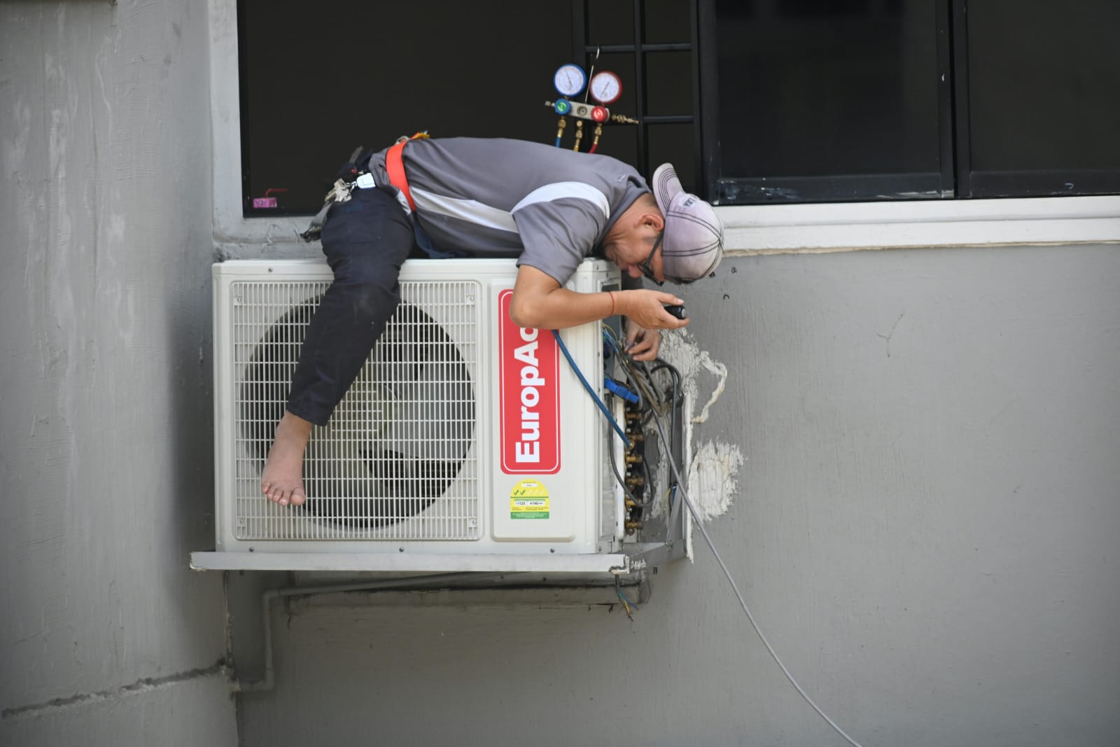 AC gas filling